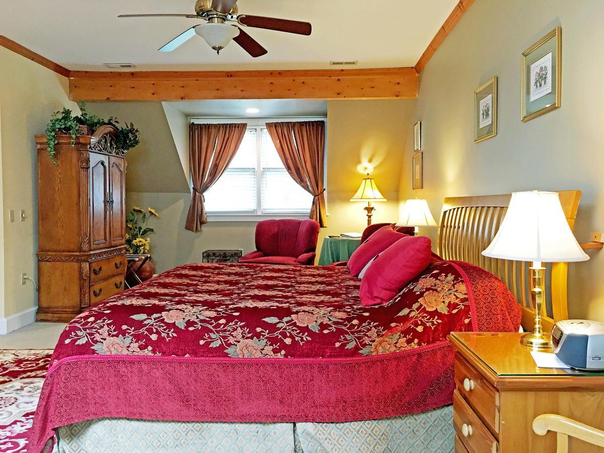 Highland Lake Inn & Resort - Flat Rock Luaran gambar